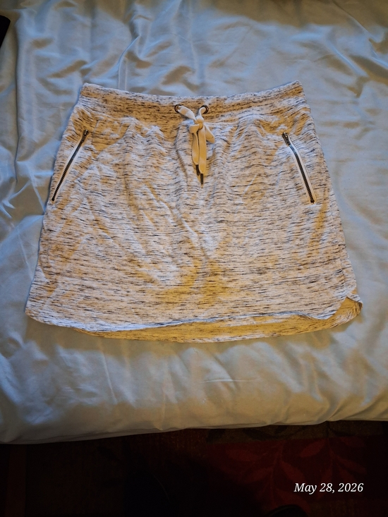 GreenTea Pants - Gray Drawstring Athletic Skorts with Zip Pockets